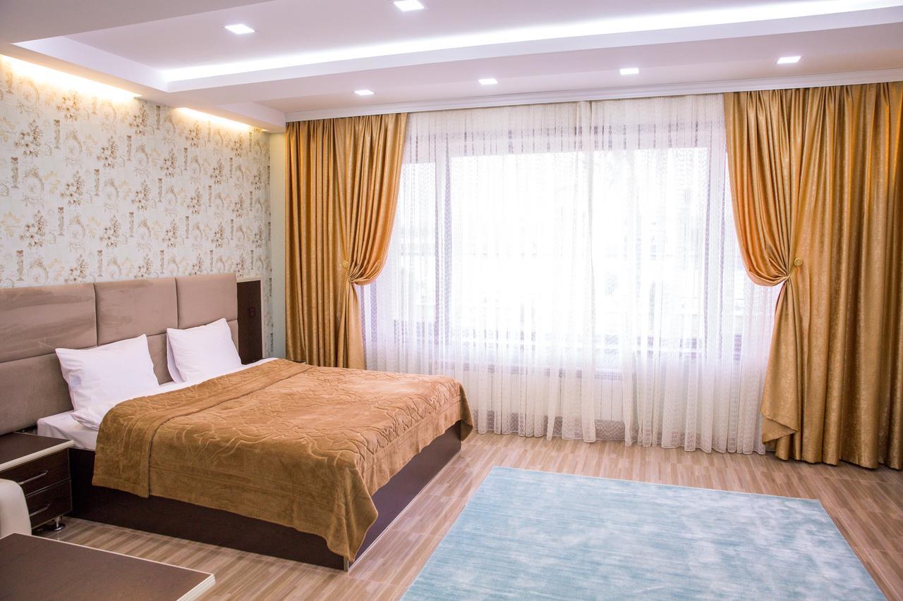 מינגסוויר Semeni Hotel & Restaurant מראה חיצוני תמונה