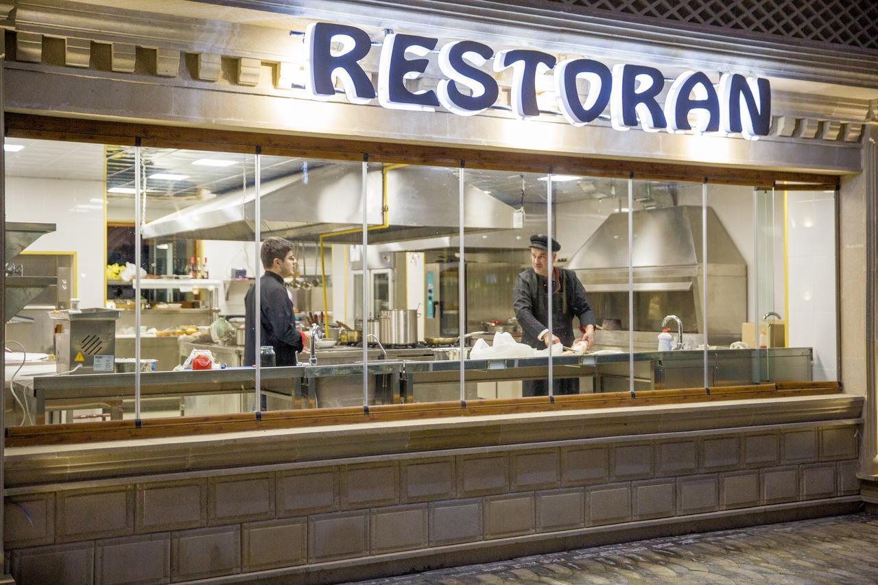 מינגסוויר Semeni Hotel & Restaurant מראה חיצוני תמונה